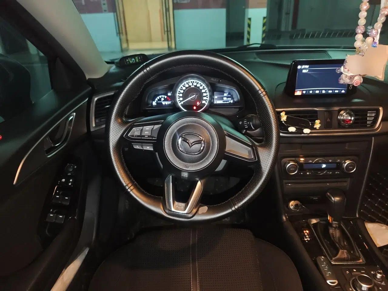Mazda 3 Axela 2017 Sedan 1.5L Automatic Luxury Model Emission Standard China V — миниатюра 7