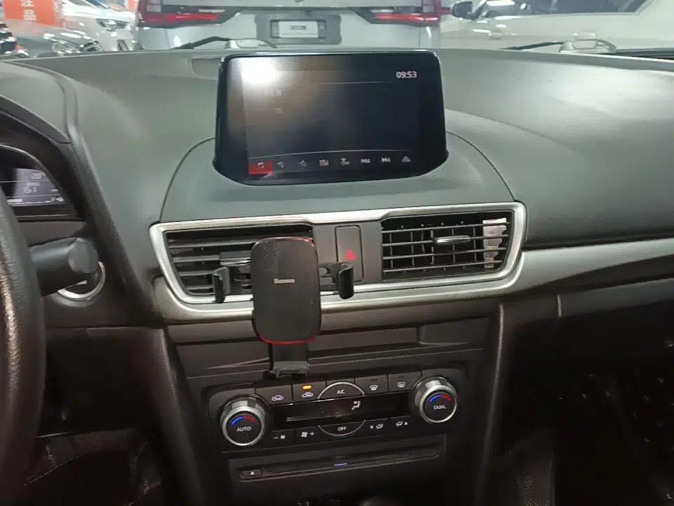 Mazda 3 Axela 2019 Cloud-Controlled Sedan 1.5L Automatic Luxury Model China VI Standard — миниатюра 16