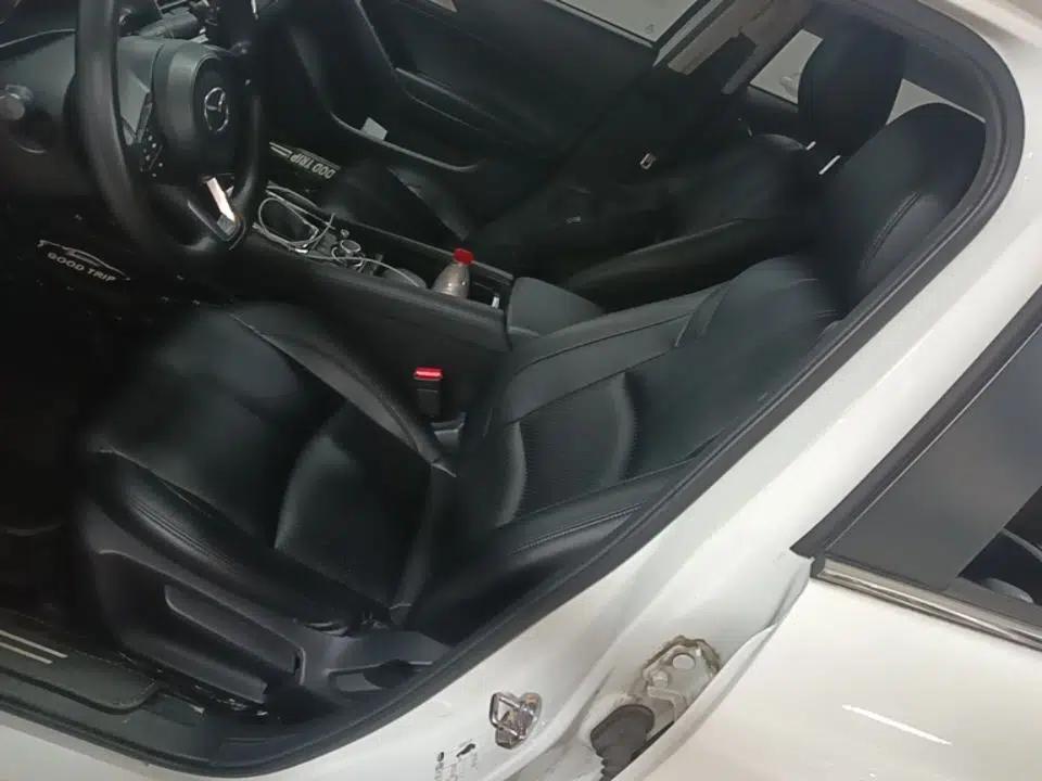 Mazda 3 Axela 2019 Cloud-Controlled Sedan 1.5L Automatic Luxury Model China VI Standard — миниатюра 18