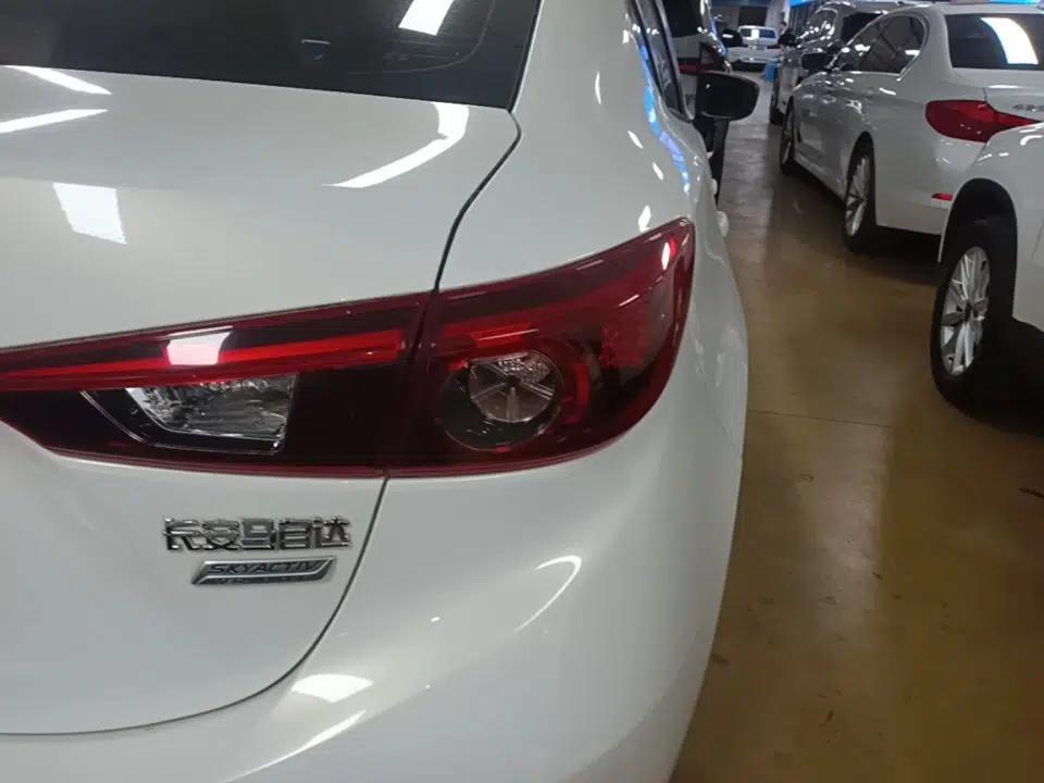 Mazda 3 Axela 2019 Cloud-Controlled Sedan 1.5L Automatic Luxury Model China VI Standard — миниатюра 7