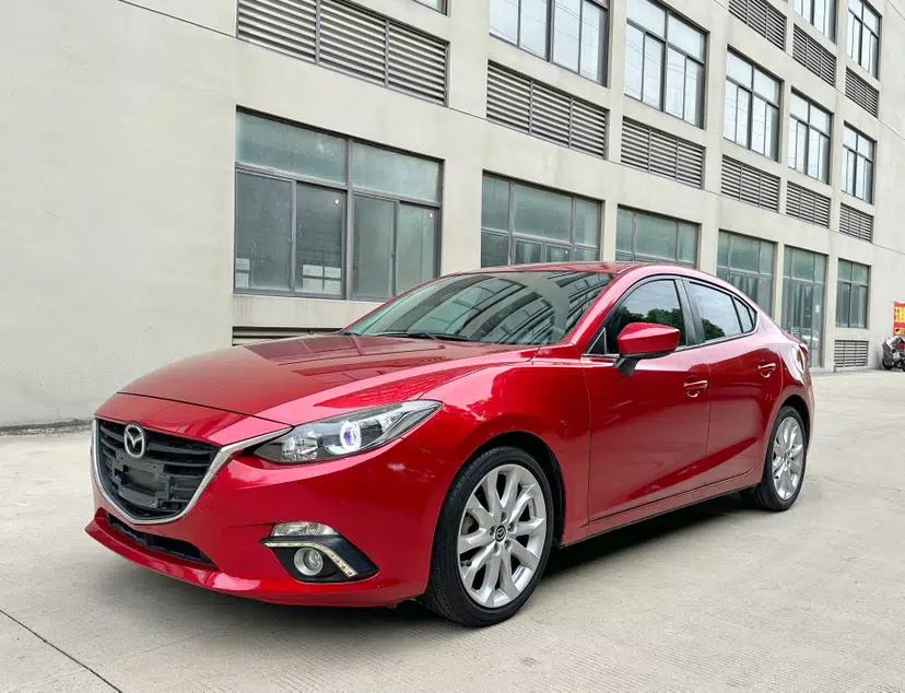 Mazda 3 Axela 2014 Sedan 2.0L Automatic Sport Model — миниатюра 1
