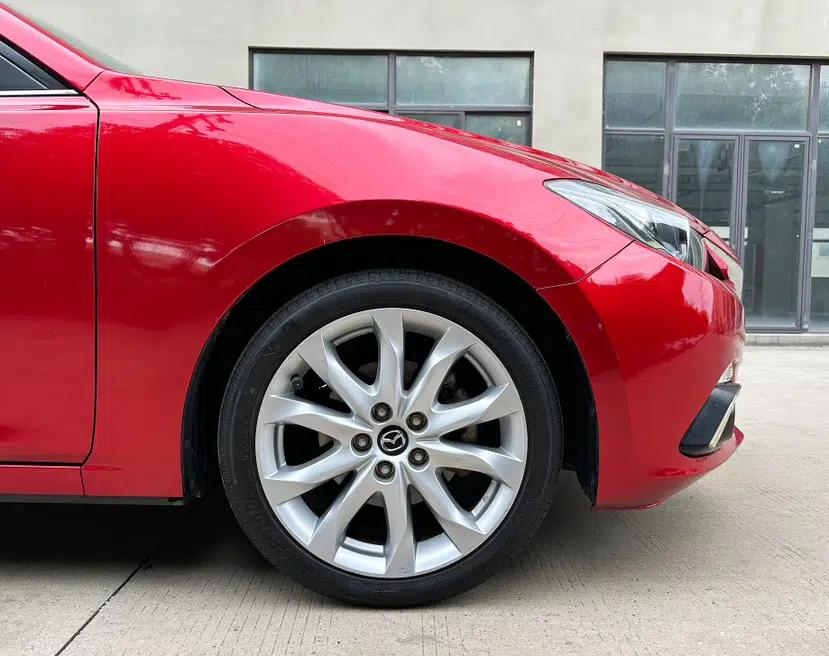 Mazda 3 Axela 2014 Sedan 2.0L Automatic Sport Model — миниатюра 8