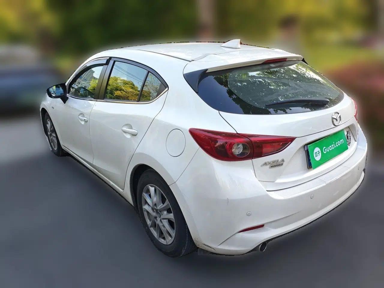 Mazda 3 Axela 2019 Cloud-Controlled Version Hatchback 2.0L Automatic Luxury Model China VI Standard — миниатюра 4