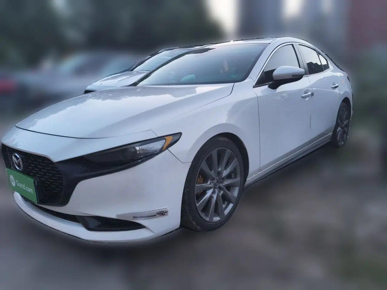 Mazda 3 Axela 2020 2.0L Automatic ZhiXuan Edition — миниатюра 1
