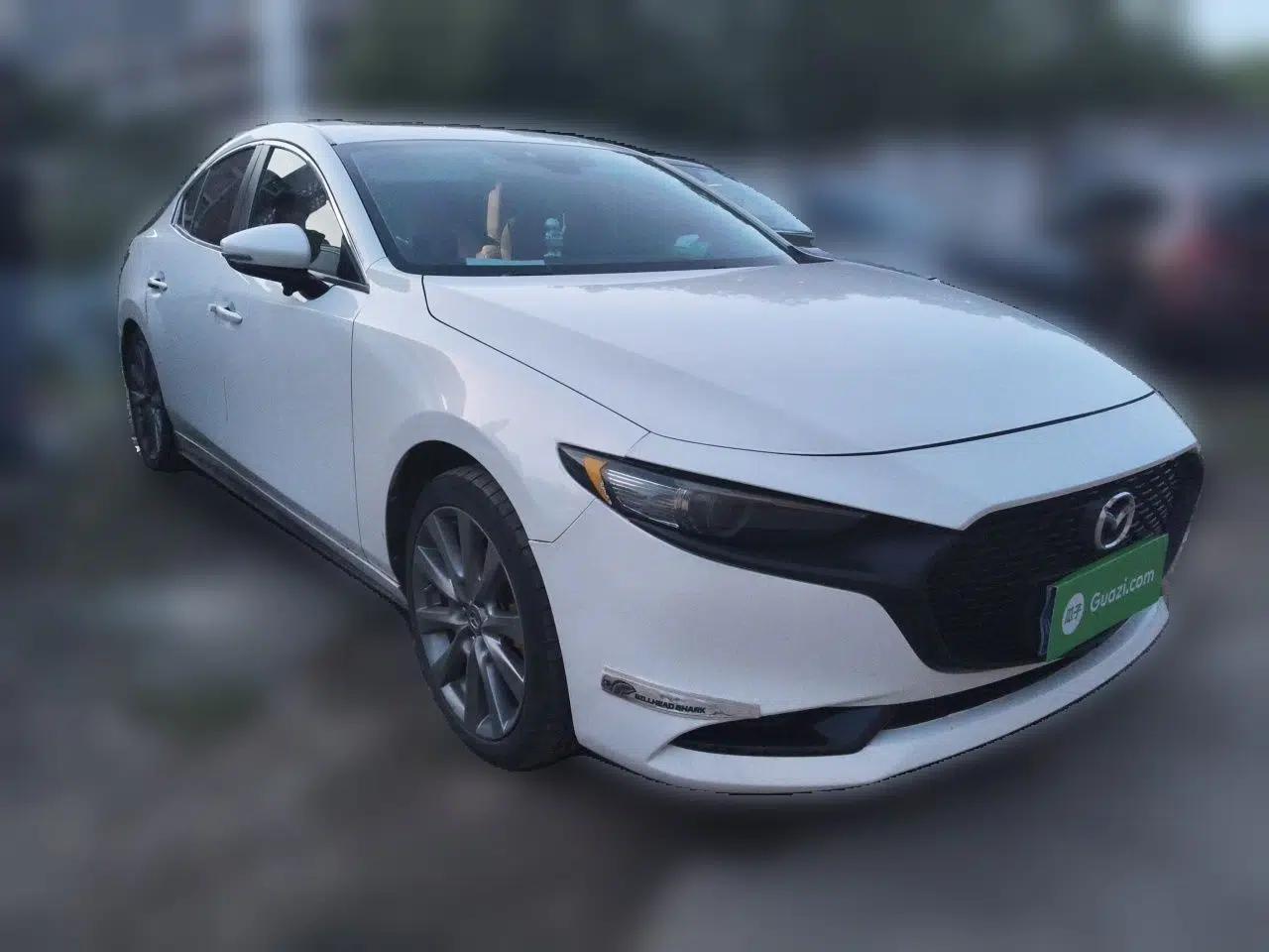 Mazda 3 Axela 2020 2.0L Automatic ZhiXuan Edition — миниатюра 3