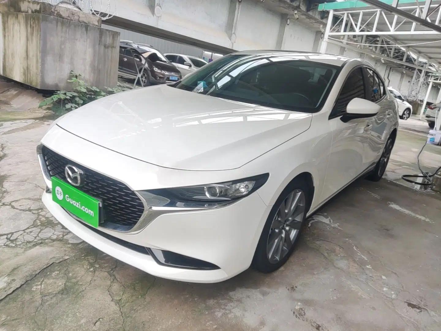 Mazda 3 Axela 2023 2.0L Automatic ZhiXuan Edition — миниатюра 1