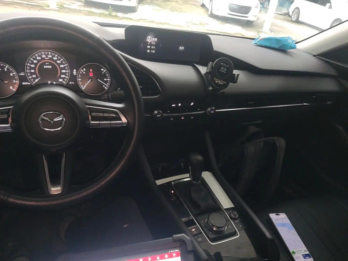 Mazda 3 Axela 2023 2.0L Automatic ZhiXuan Edition — миниатюра 13
