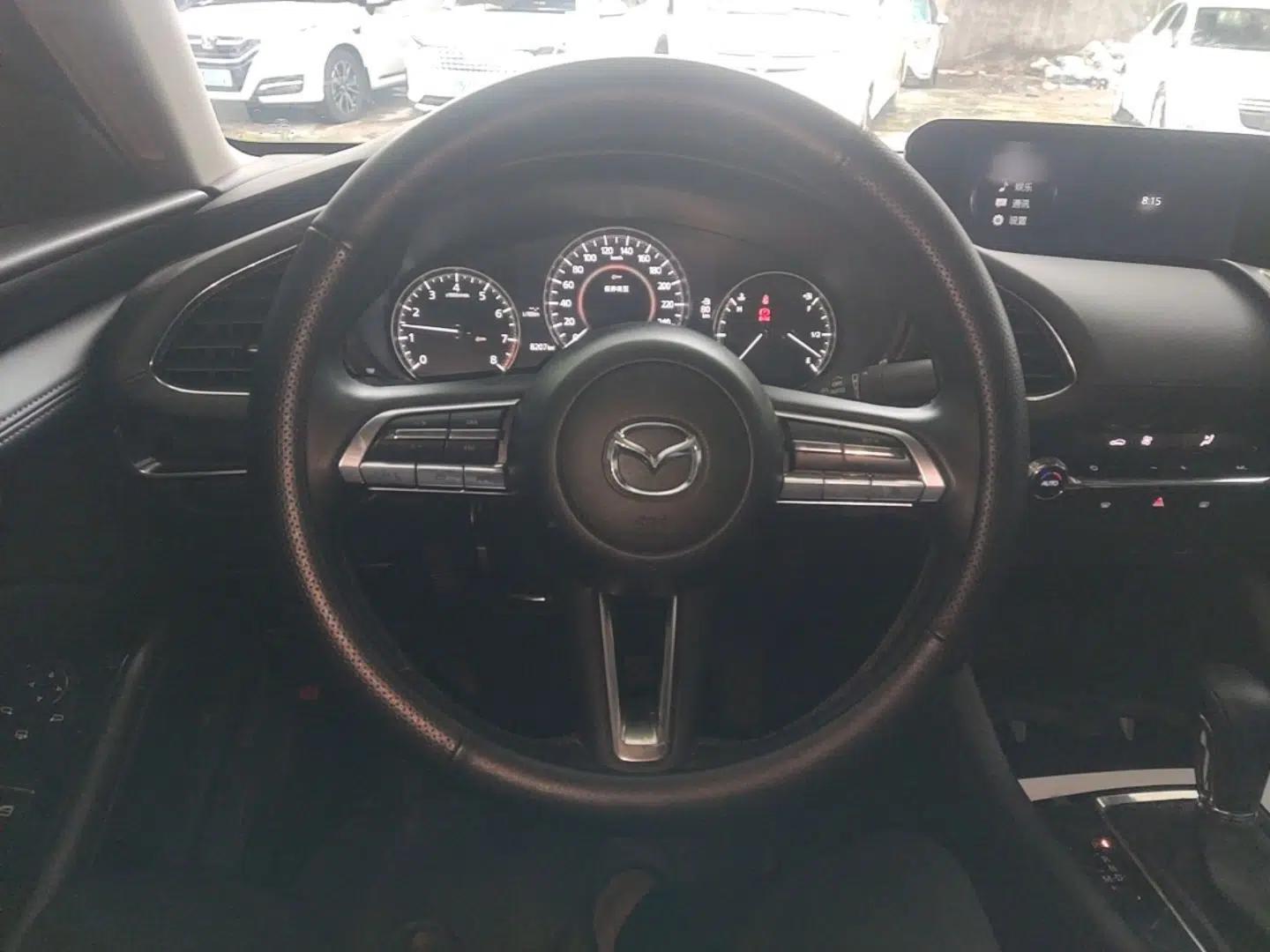 Mazda 3 Axela 2023 2.0L Automatic ZhiXuan Edition — миниатюра 14