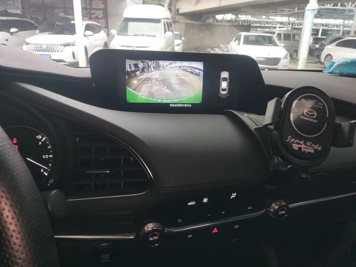 Mazda 3 Axela 2023 2.0L Automatic ZhiXuan Edition — миниатюра 16