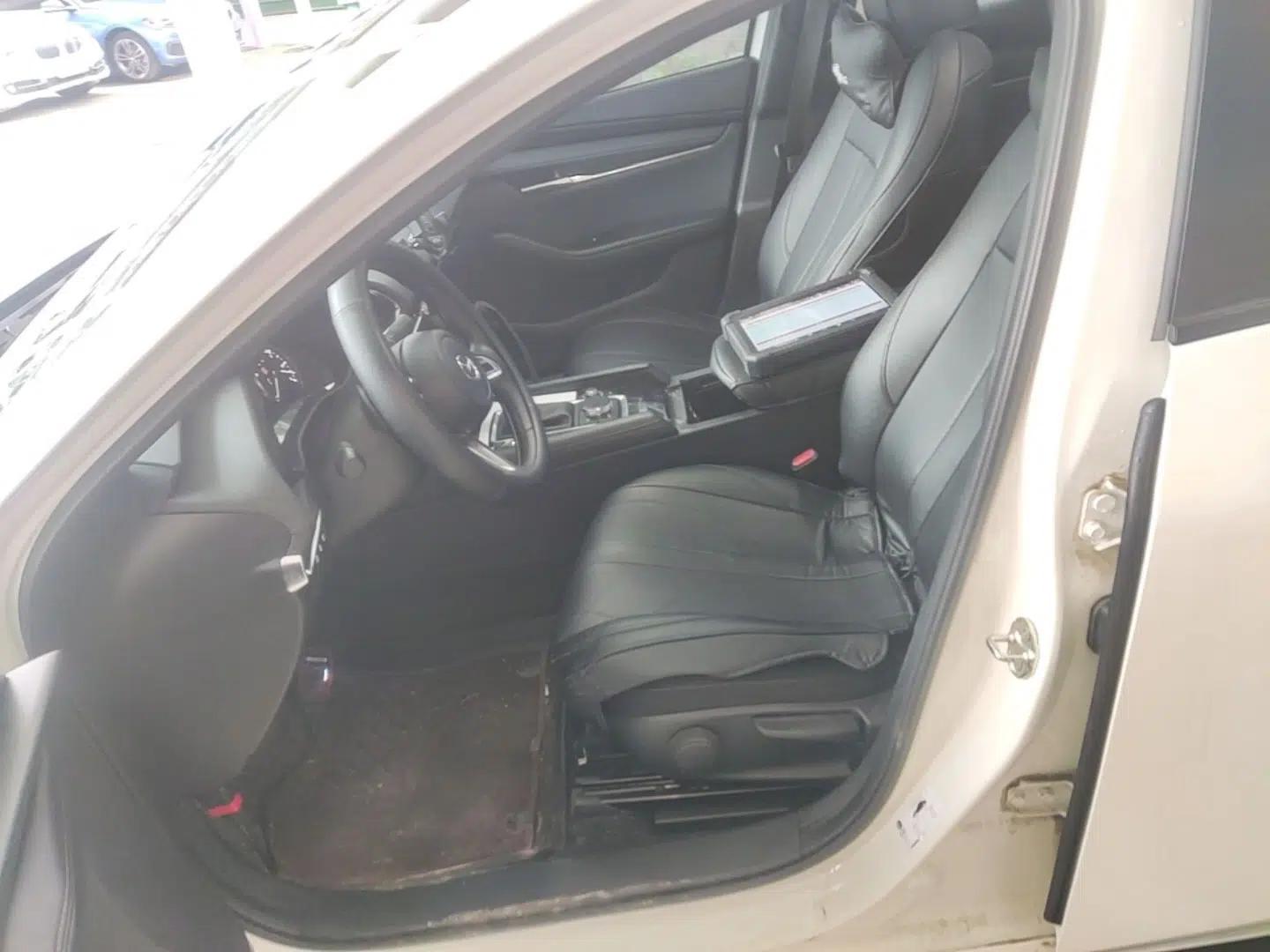 Mazda 3 Axela 2023 2.0L Automatic ZhiXuan Edition — миниатюра 18