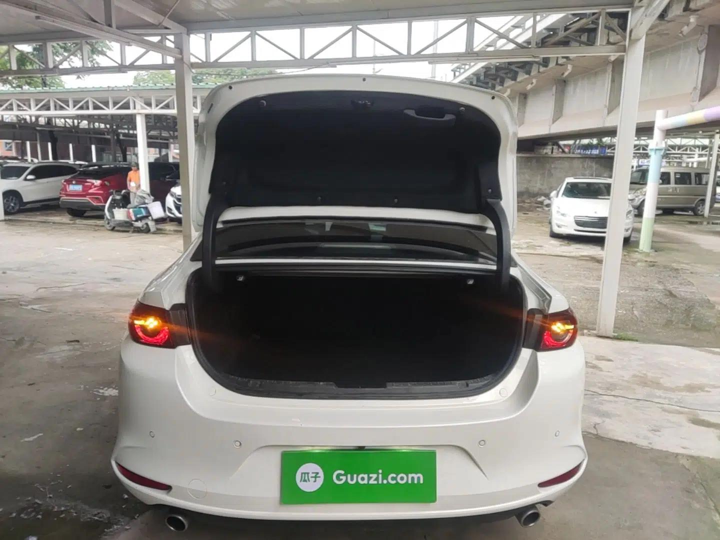 Mazda 3 Axela 2023 2.0L Automatic ZhiXuan Edition — миниатюра 22