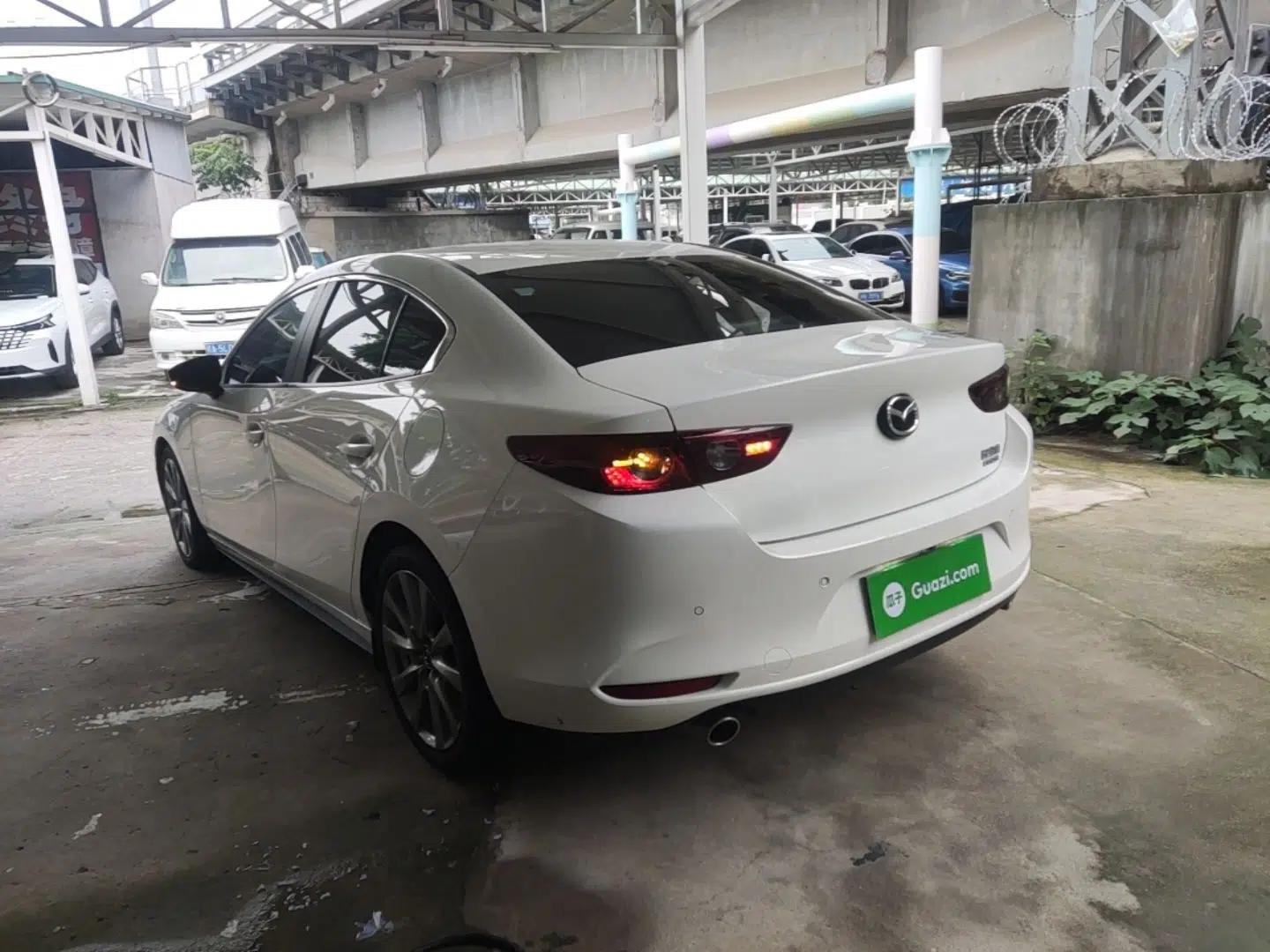 Mazda 3 Axela 2023 2.0L Automatic ZhiXuan Edition — миниатюра 4