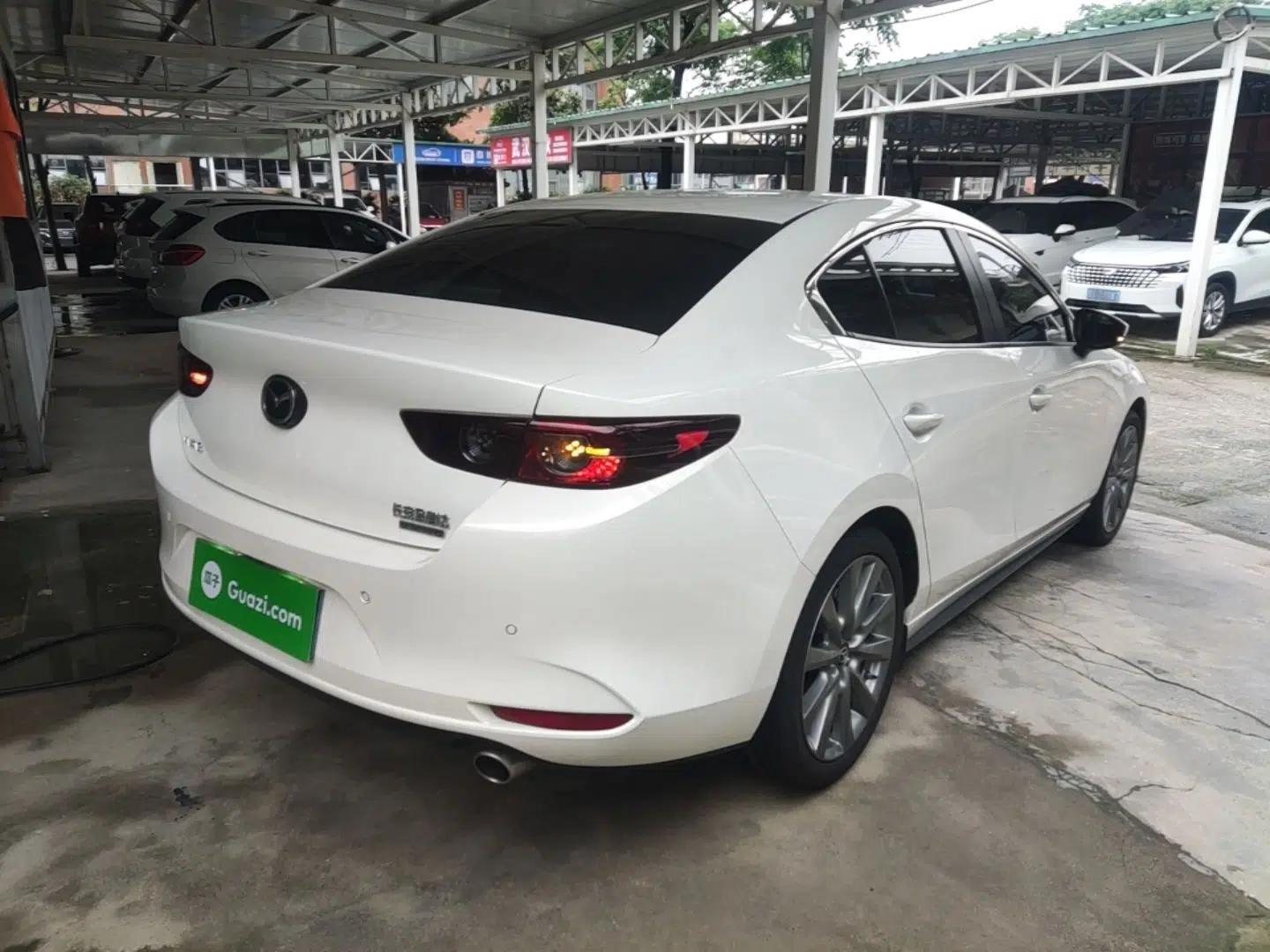 Mazda 3 Axela 2023 2.0L Automatic ZhiXuan Edition — миниатюра 6