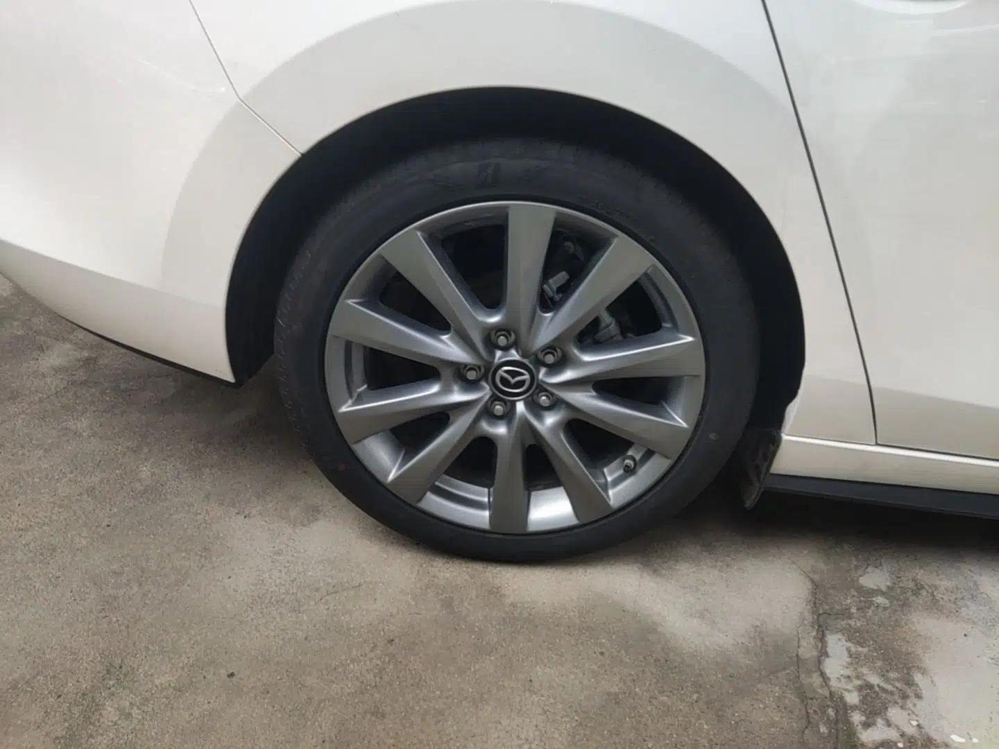 Mazda 3 Axela 2023 2.0L Automatic ZhiXuan Edition — миниатюра 10