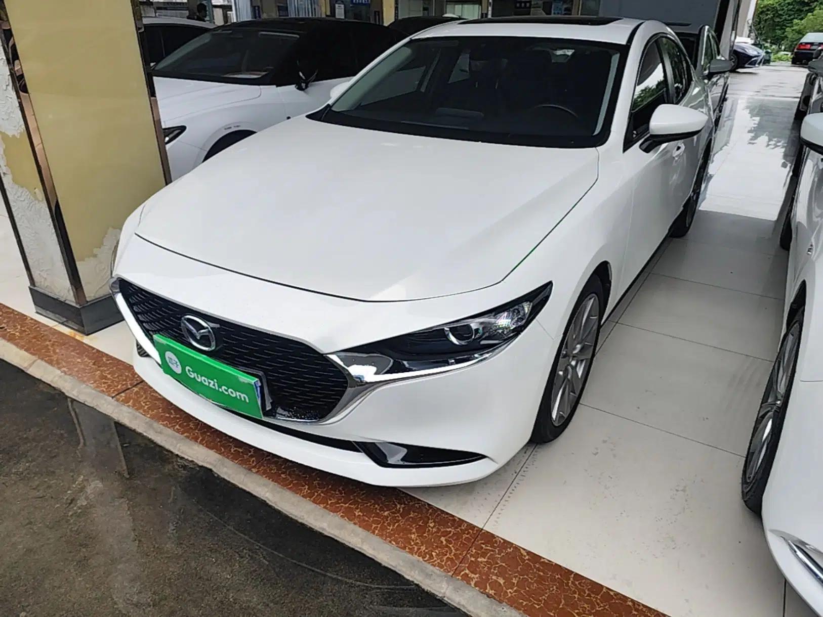 Mazda 3 Axela 2020 2.0L Automatic Zhiya Edition — миниатюра 1