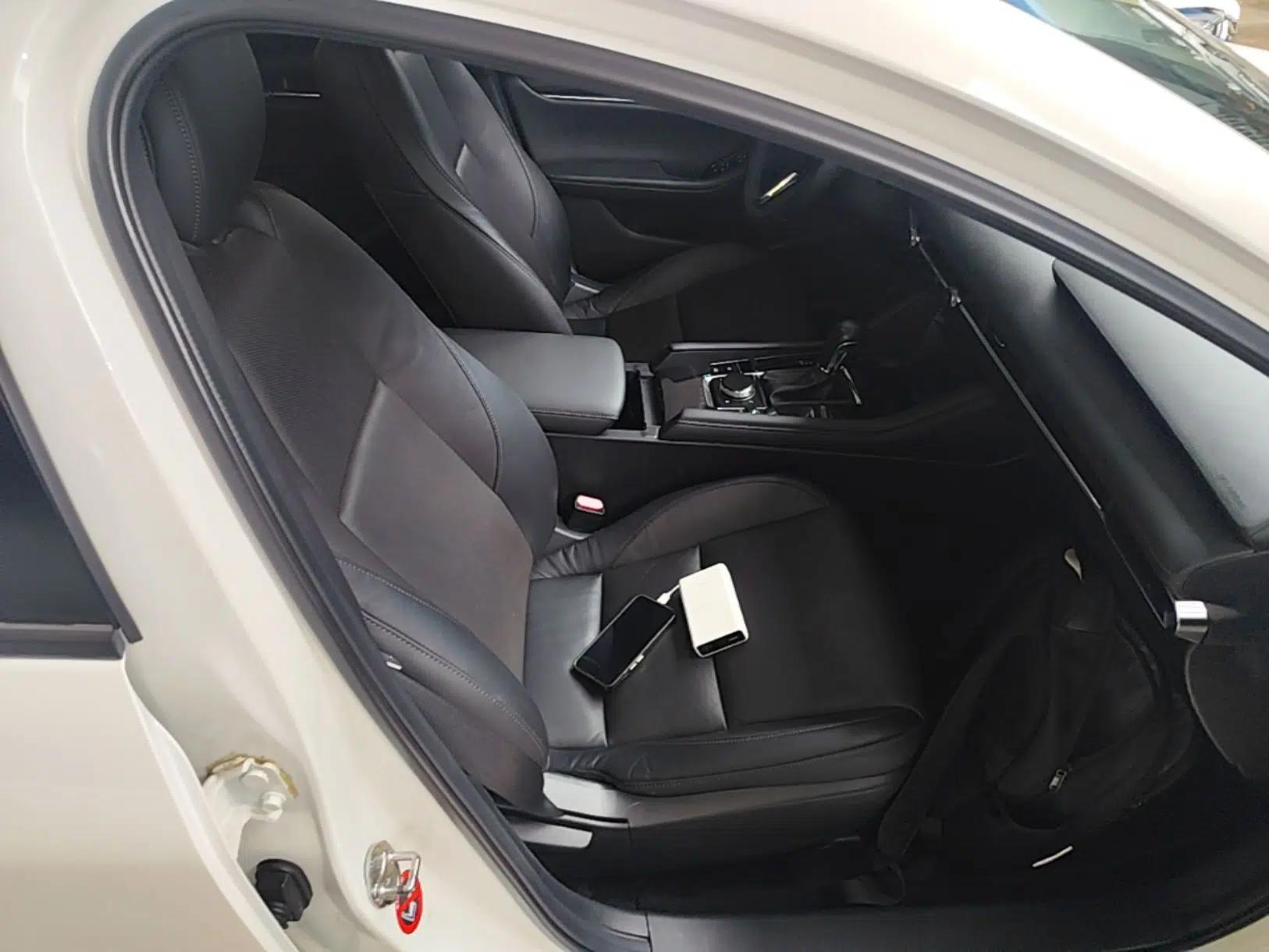 Mazda 3 Axela 2020 2.0L Automatic Zhiya Edition — миниатюра 23