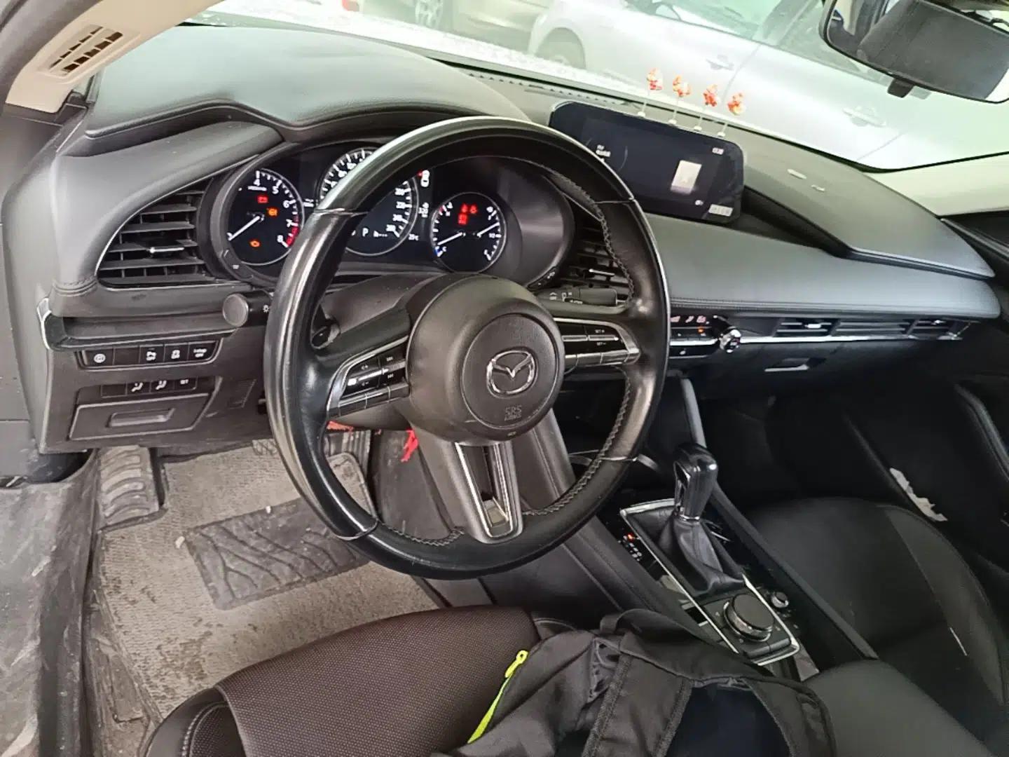 Mazda 3 Axela 2021 2.0L Automatic Zhiyao Edition — миниатюра 13