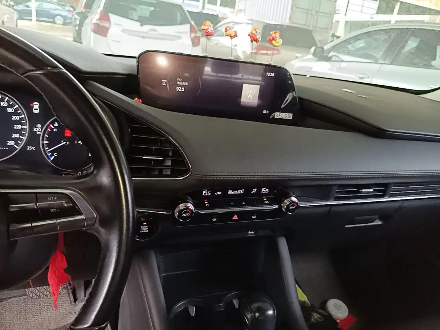 Mazda 3 Axela 2021 2.0L Automatic Zhiyao Edition — миниатюра 16