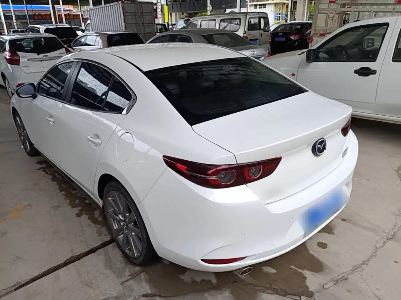 Mazda 3 Axela 2021 2.0L Automatic Zhiyao Edition — миниатюра 4