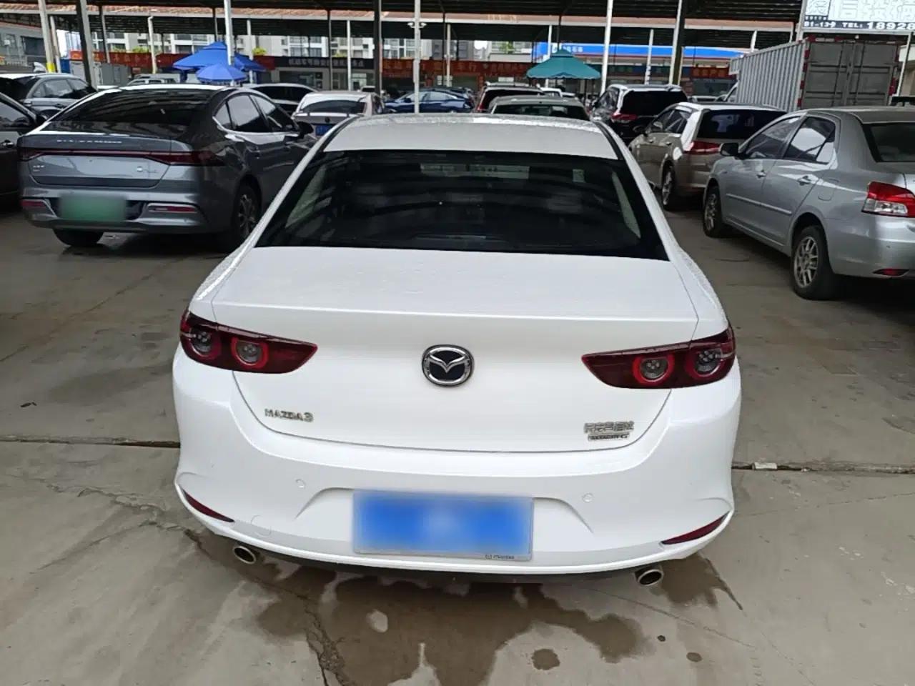 Mazda 3 Axela 2021 2.0L Automatic Zhiyao Edition — миниатюра 5