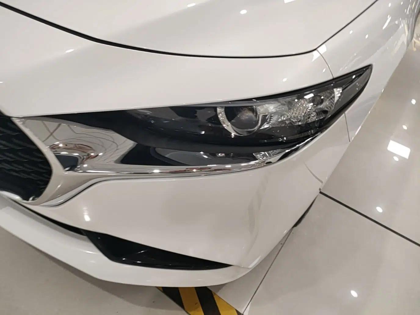 Mazda 3 Axela 2022 2.0L Automatic ZhiXuan Edition — миниатюра 9