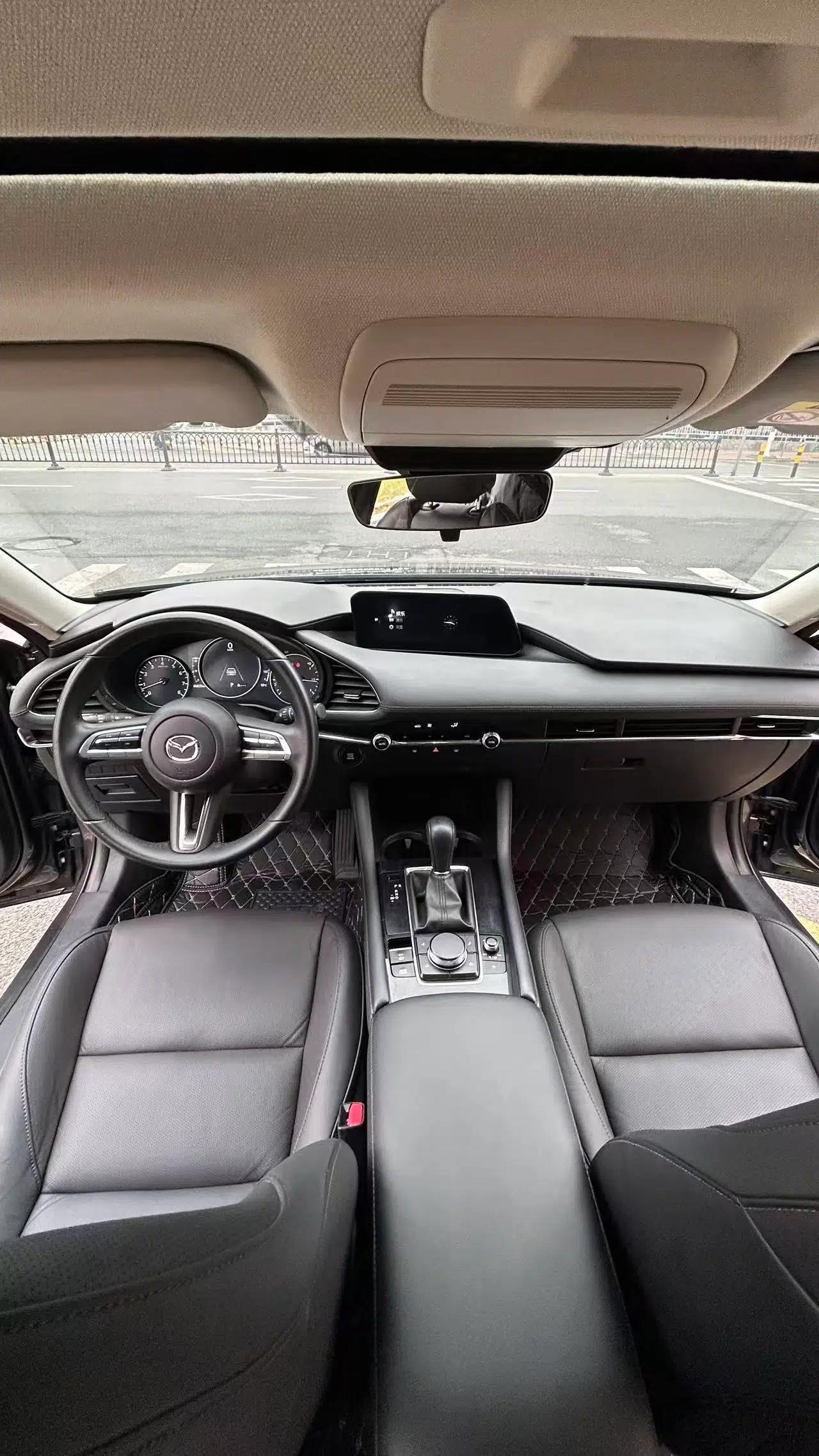 Mazda 3 Axela 2021 2.0L Automatic Zhiya Edition — миниатюра 21