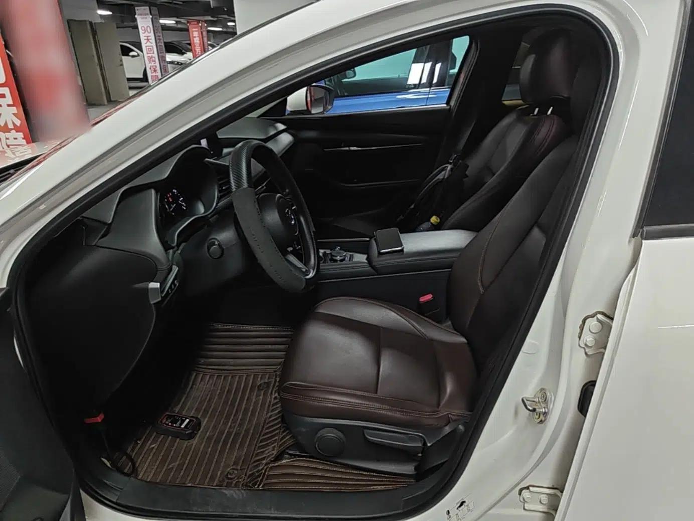 Mazda 3 Axela 2020 1.5L Automatic Zhiyue Sunroof Version — миниатюра 18