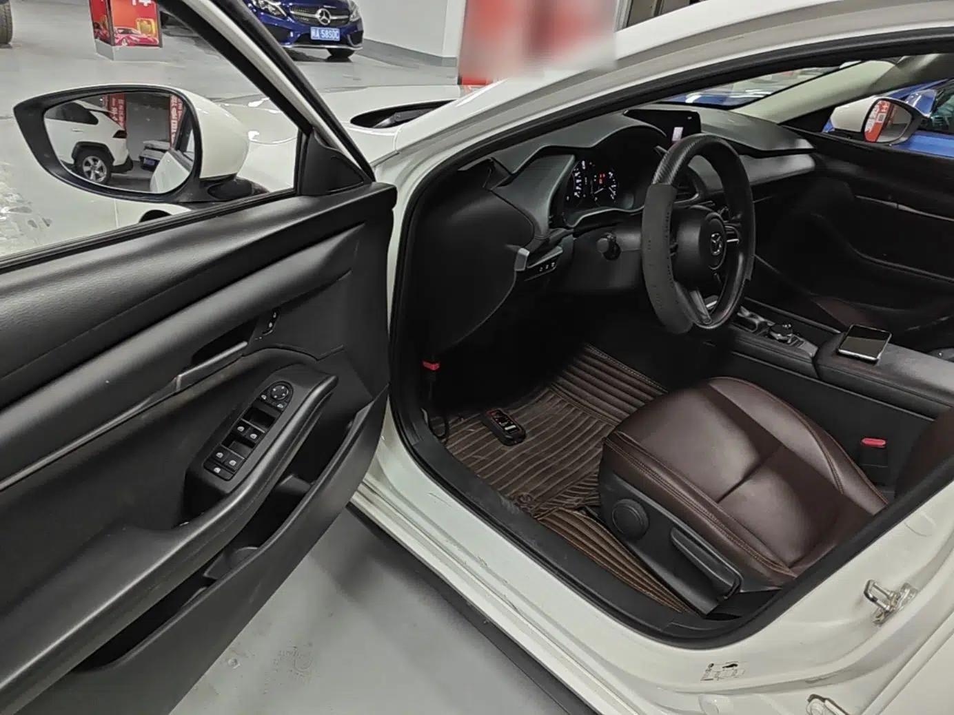 Mazda 3 Axela 2020 1.5L Automatic Zhiyue Sunroof Version — миниатюра 19