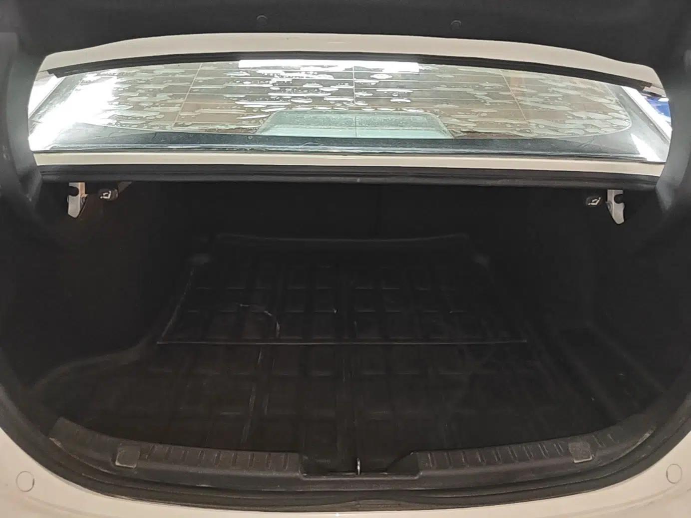 Mazda 3 Axela 2020 1.5L Automatic Zhiyue Sunroof Version — миниатюра 22
