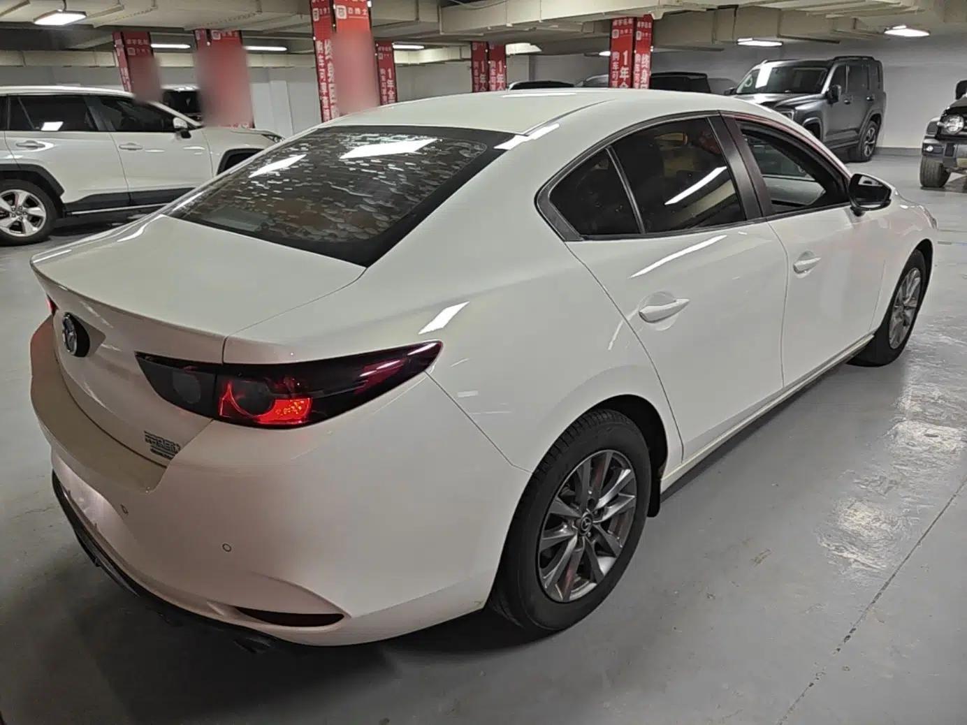 Mazda 3 Axela 2020 1.5L Automatic Zhiyue Sunroof Version — миниатюра 6