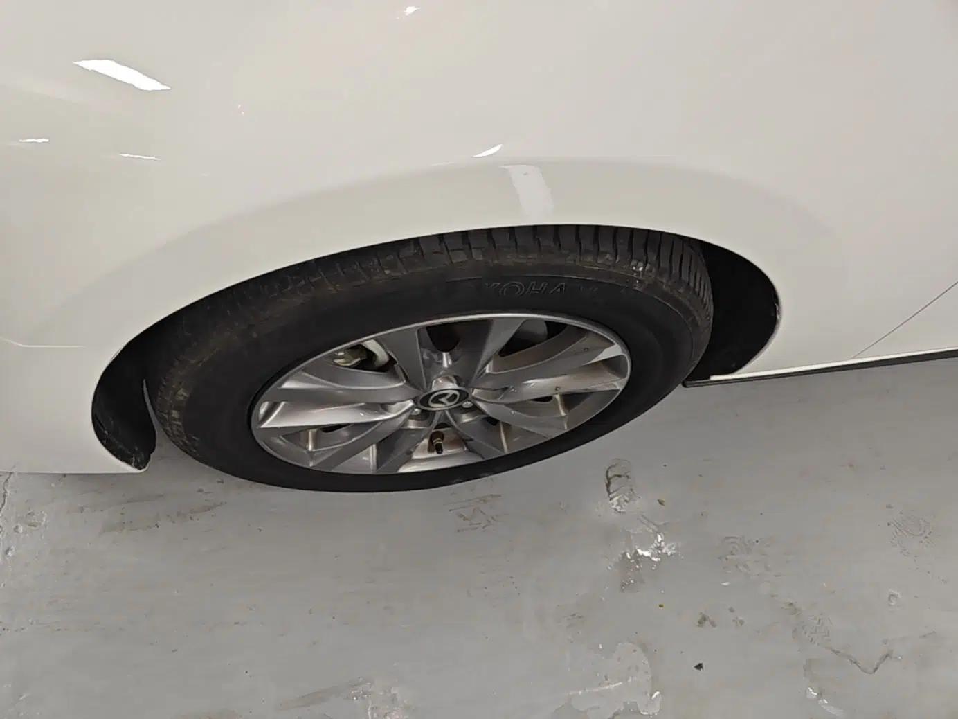 Mazda 3 Axela 2020 1.5L Automatic Zhiyue Sunroof Version — миниатюра 8