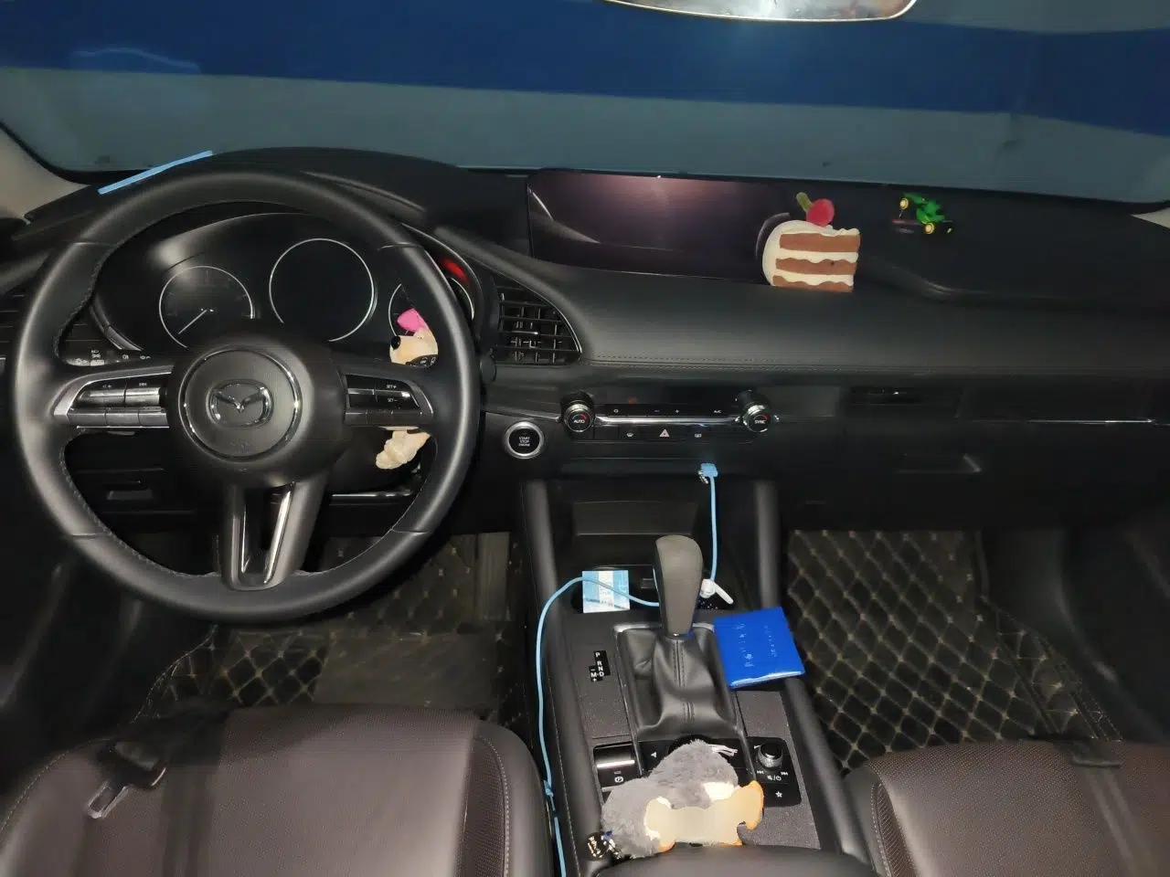 Mazda 3 Axela 2021 2.0L Automatic Zhiya Edition — миниатюра 10