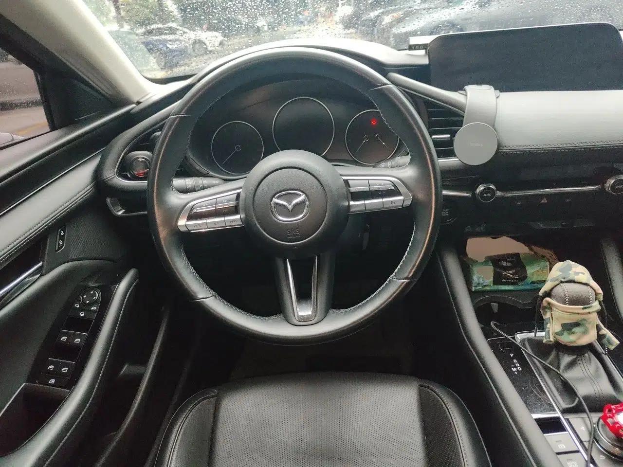 Mazda 3 Axela 2020 2.0L Automatic Zhiya Edition — миниатюра 11