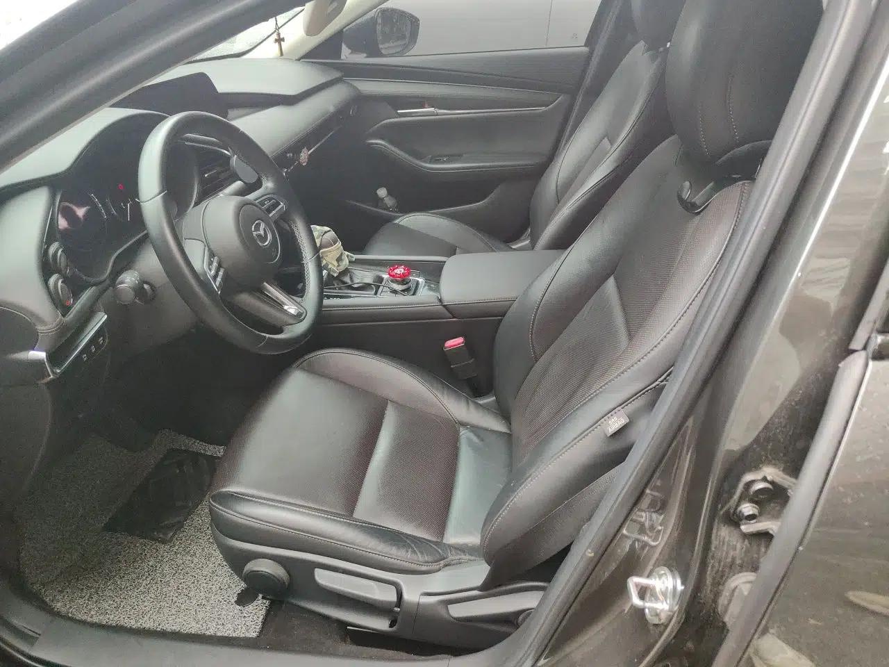 Mazda 3 Axela 2020 2.0L Automatic Zhiya Edition — миниатюра 16
