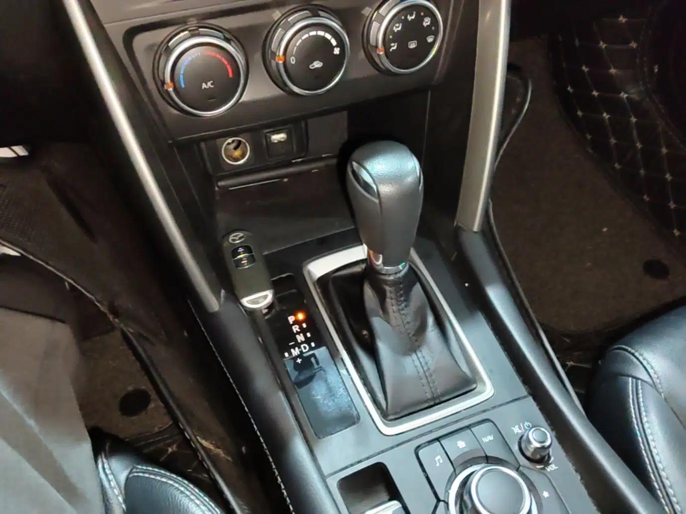 Mazda CX-4 2018 2.0L Automatic Two-Wheel Drive Blue Sky Dynamic Version China VI Standard — миниатюра 17