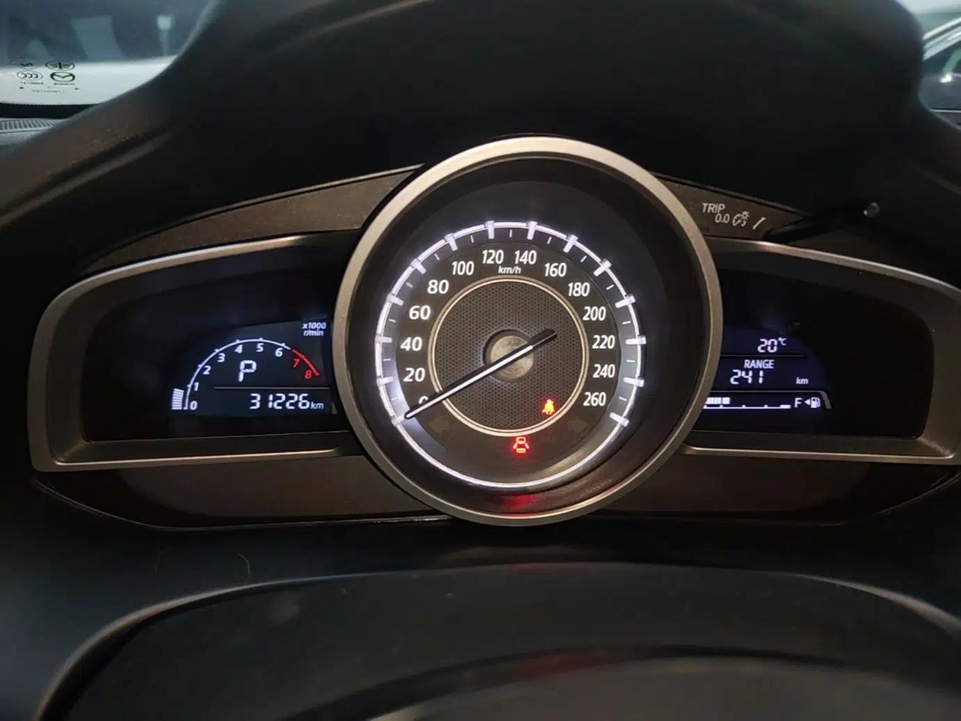 Mazda CX-4 2016 2.0L Automatic 2WD Blue Sky Luxury Edition — миниатюра 15