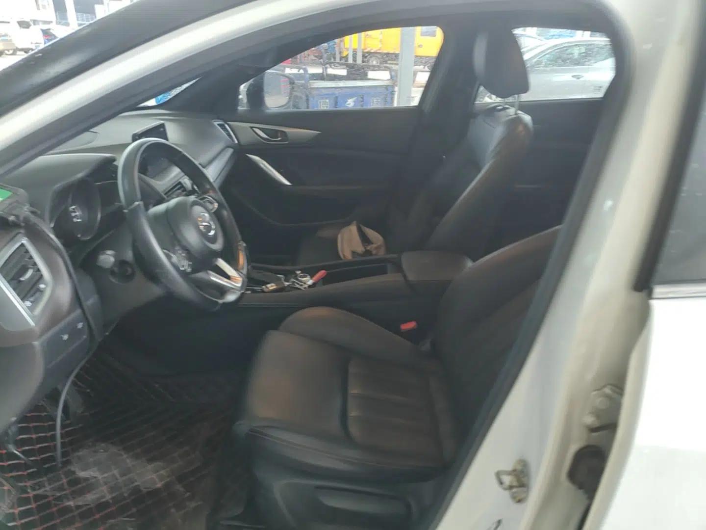 Mazda CX-4 2018 2.0L Automatic Two-Wheel Drive Blue Sky Premium Upgrade Version China VI Standard — миниатюра 18
