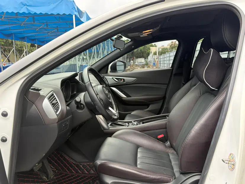 Mazda CX-4 2018 2.0L Automatic Two-Wheel Drive Blue Sky Premium Upgrade Version China VI Standard — миниатюра 27