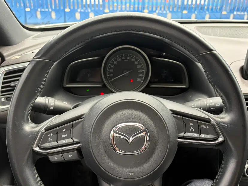 Mazda CX-4 2018 2.0L Automatic Two-Wheel Drive Blue Sky Premium Upgrade Version China VI Standard — миниатюра 28