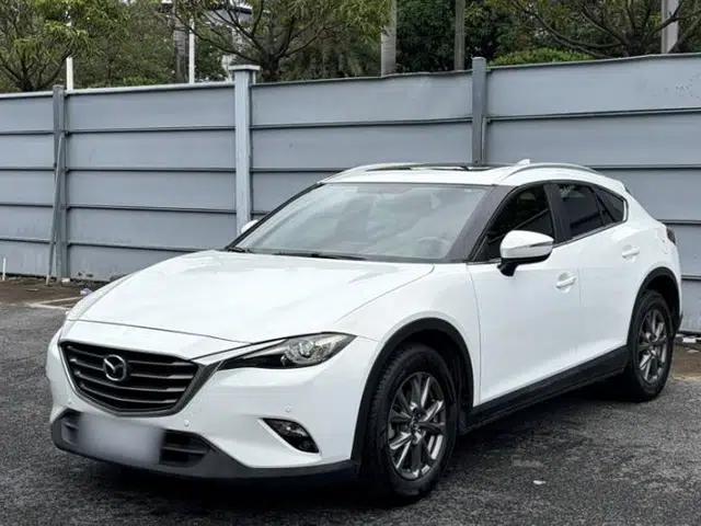 Mazda CX-4 2018 2.0L Automatic Two-Wheel Drive Blue Sky Premium Upgrade Version China VI Standard