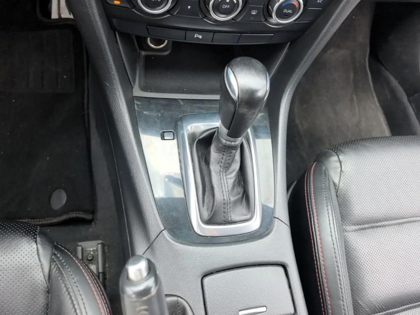 Mazda Atenza 2015 2.0L Blue Sky Luxury Edition — миниатюра 17