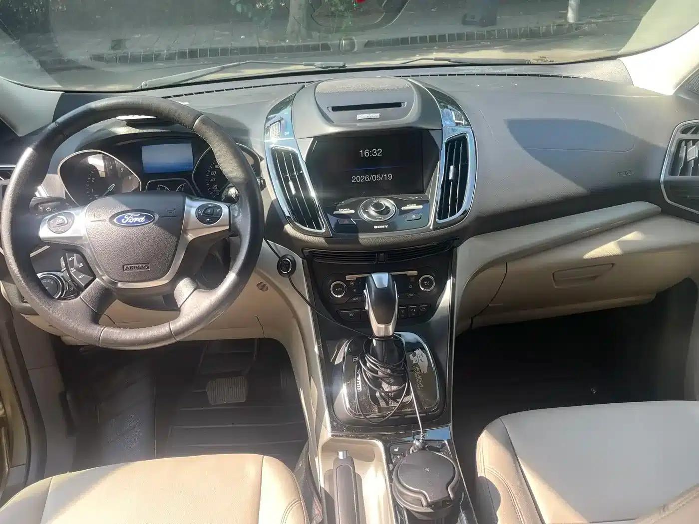 Ford Kuga 2013 2.0L GTDi AWD Premium — миниатюра 7