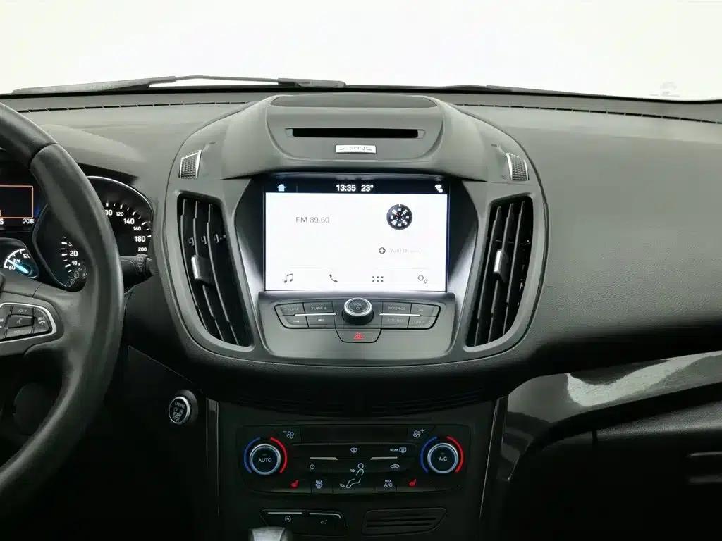 2018 Ford Kuga EcoBoost 245 AWD Luxury Edition — миниатюра 12