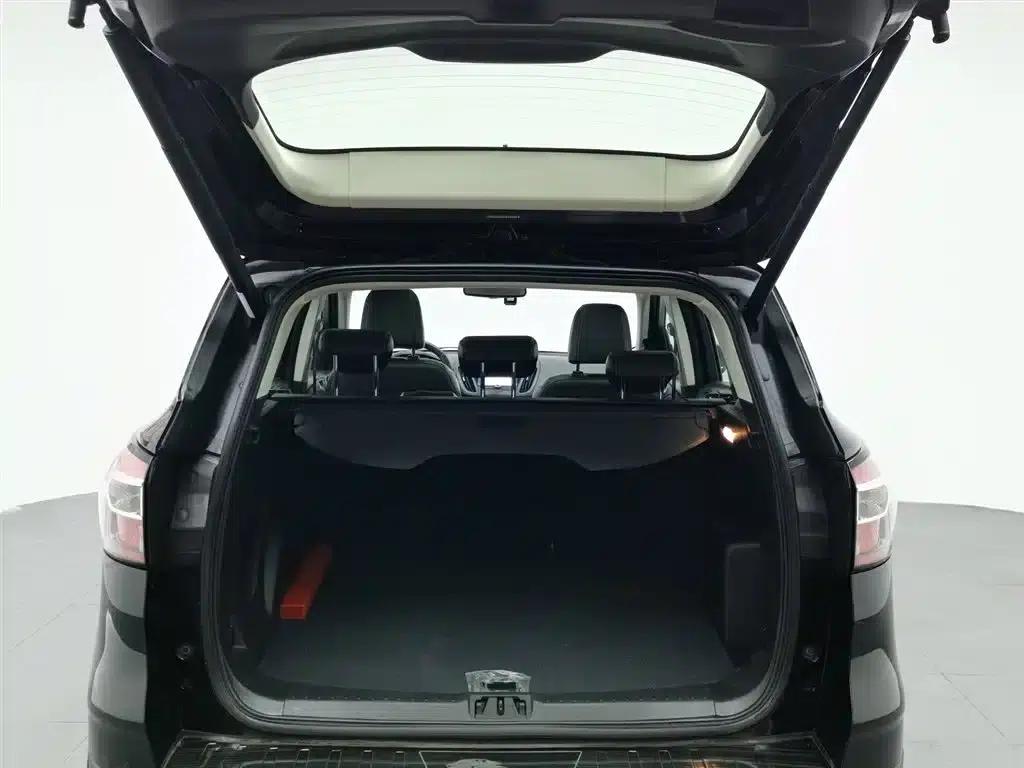 2018 Ford Kuga EcoBoost 245 AWD Luxury Edition — миниатюра 16