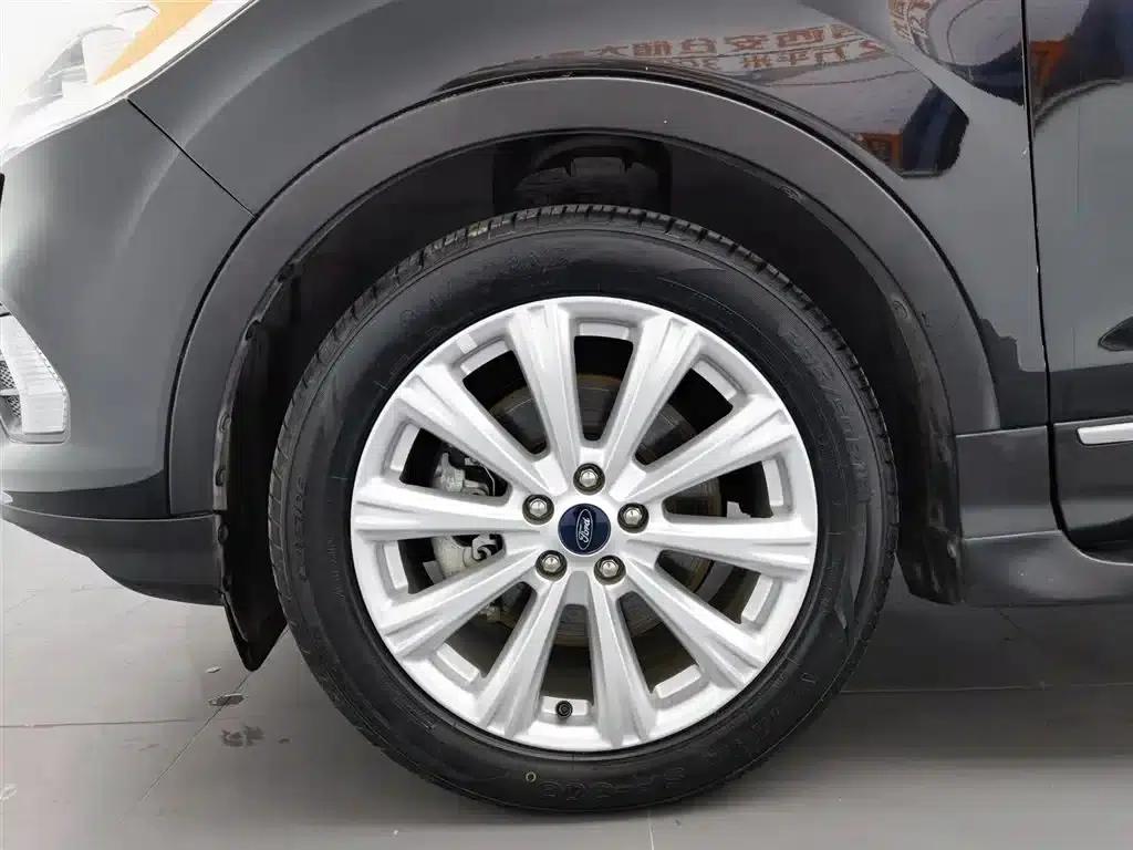 2018 Ford Kuga EcoBoost 245 AWD Luxury Edition — миниатюра 17