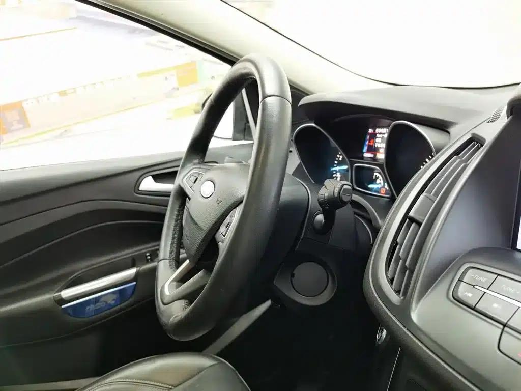 2018 Ford Kuga EcoBoost 245 AWD Luxury Edition — миниатюра 22