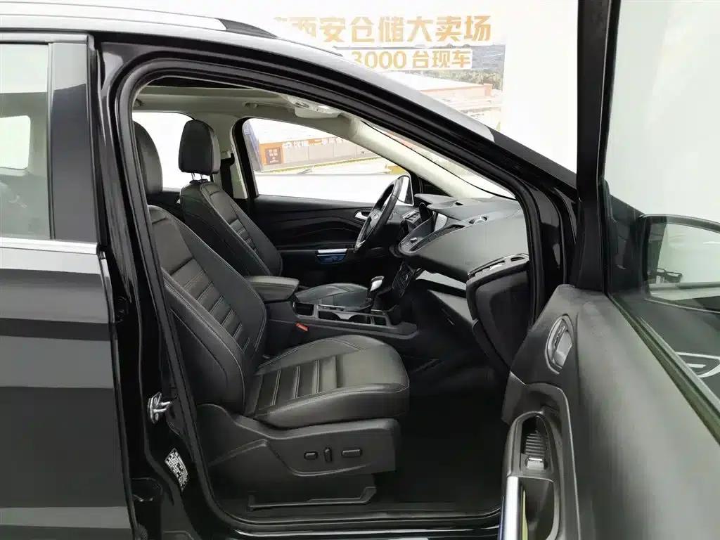 2018 Ford Kuga EcoBoost 245 AWD Luxury Edition — миниатюра 23
