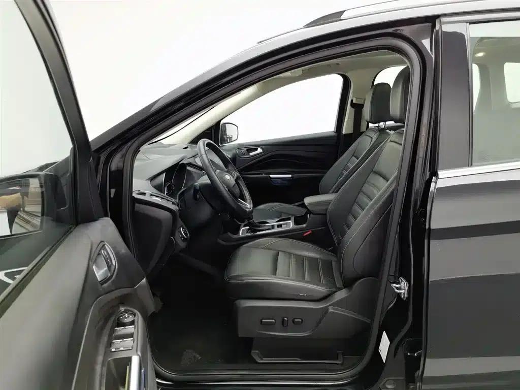 2018 Ford Kuga EcoBoost 245 AWD Luxury Edition — миниатюра 10