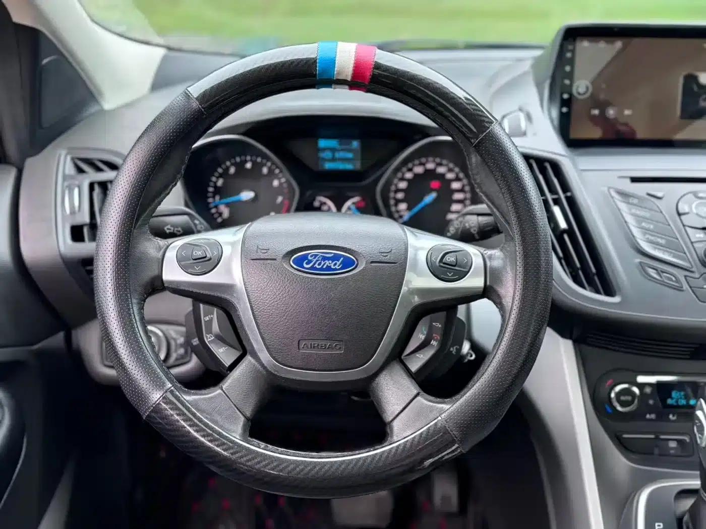 Ford Kuga 2013 1.6L GTDi 2WD Fashion Edition — миниатюра 9