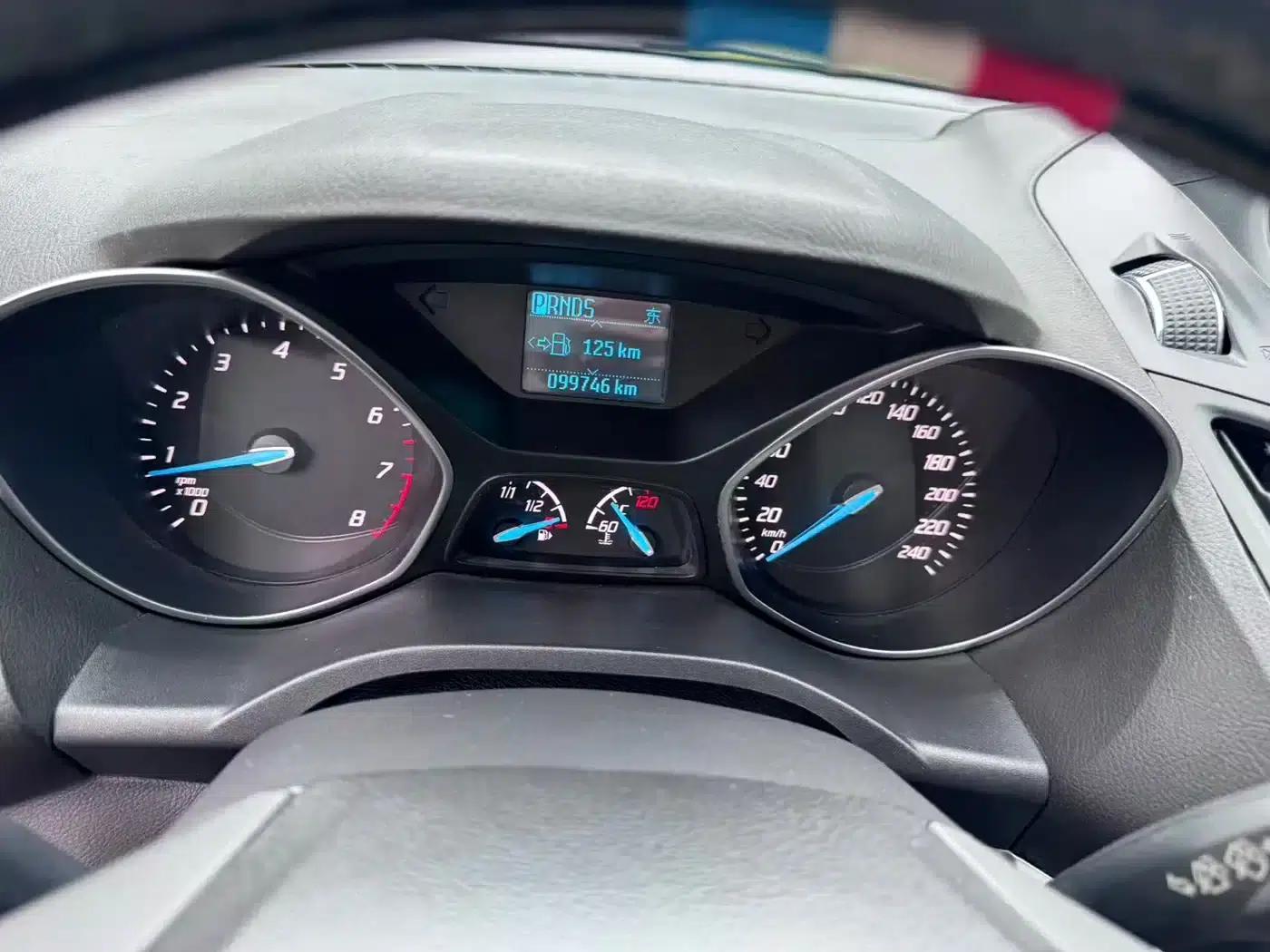Ford Kuga 2013 1.6L GTDi 2WD Fashion Edition — миниатюра 10